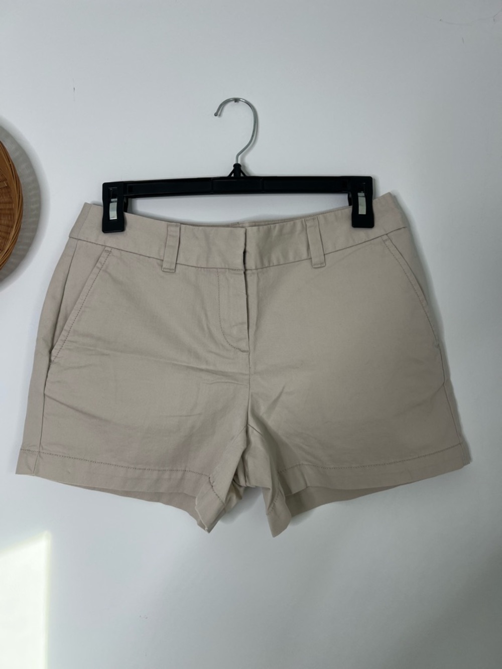 LOFT Neutral Tan Chino Shorts 4” Inseam Size 0
